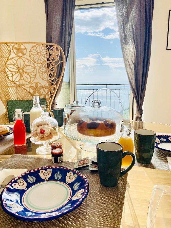 Borgo Virginia - Sea View In Amalfi Coast Lejlighed Vietri Eksteriør billede