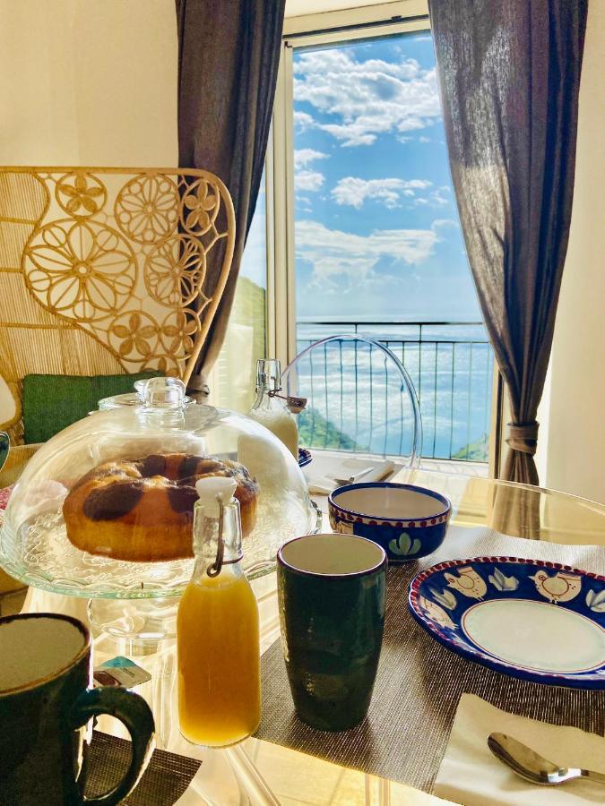 Borgo Virginia - Sea View In Amalfi Coast Lejlighed Vietri Eksteriør billede