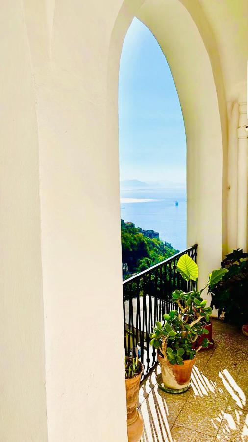 Borgo Virginia - Sea View In Amalfi Coast Lejlighed Vietri Eksteriør billede